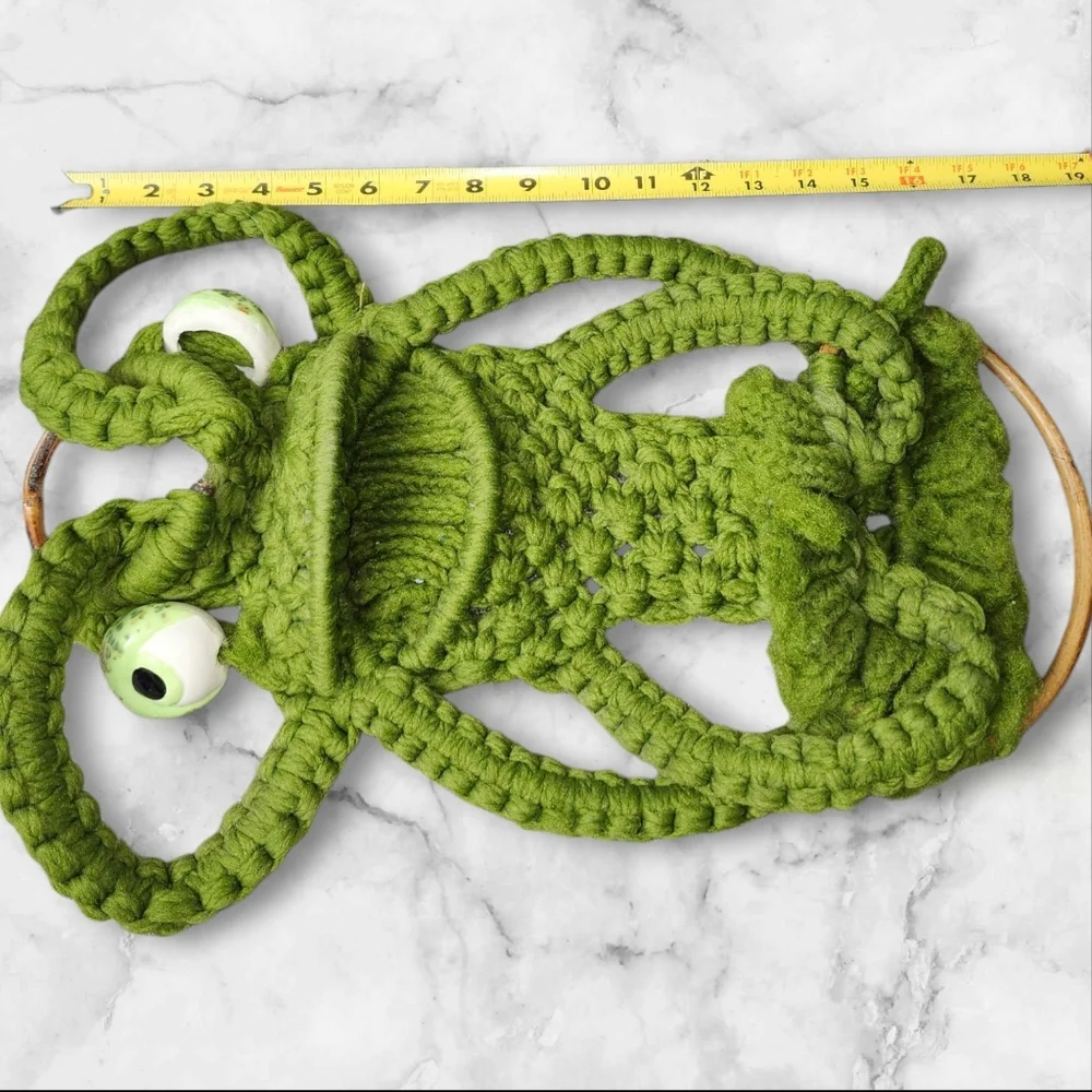 Vintage Frog Macrema Towel Holder